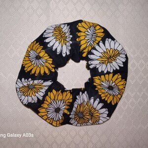 Hair Scrunchie Sunflowers Large Cotton For Ponytail Bun Handmade New HS6.